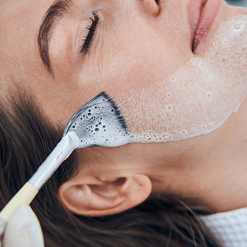 Gesichtsbehandlungen